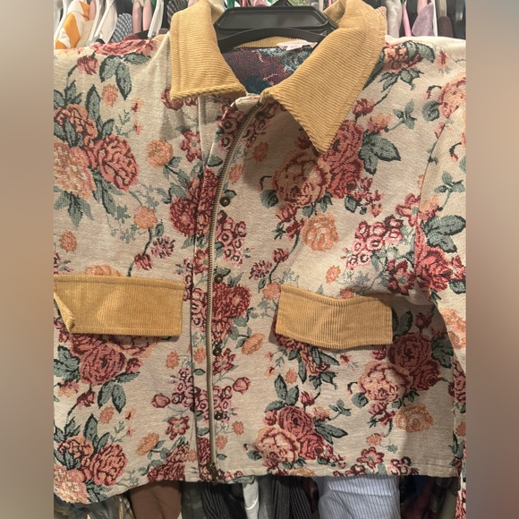 SM258–So Me Floral Beige Blazer - Picture 4 of 4